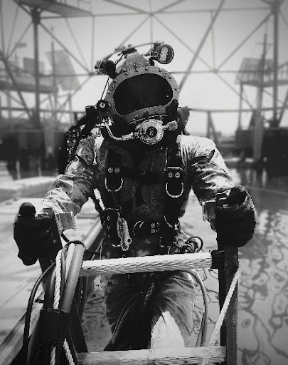 UCC commercial diver